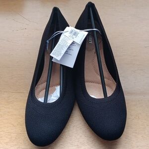 Womens Old Navy Black Ballet Flats